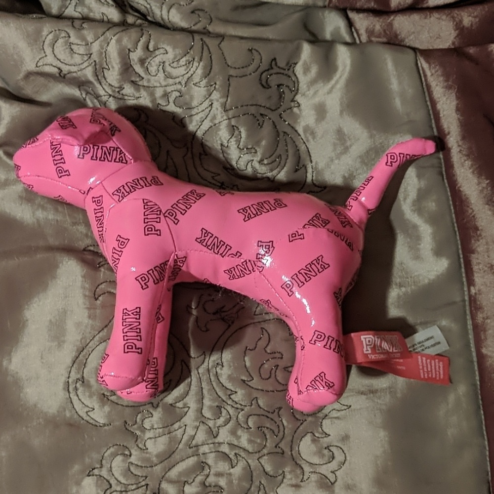 VS Pink Dog